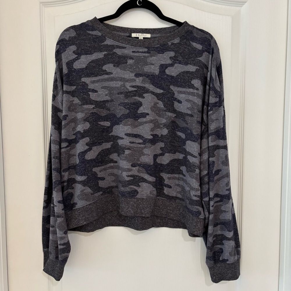 Z Supply Grey Camo Sweatshirt Size Large
